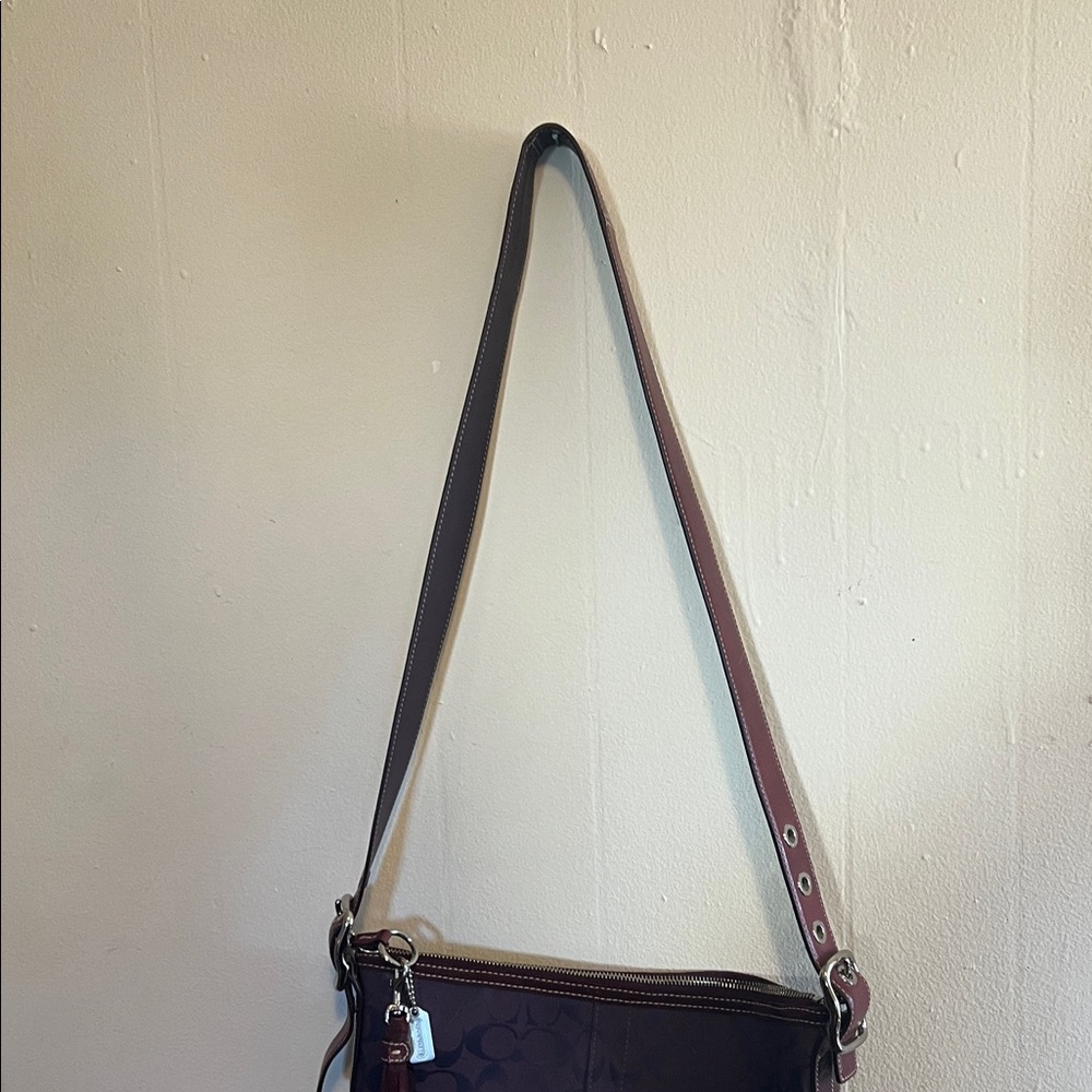 Coach vintage signature Jaguard and suede zip top - Picture 3 of 12
